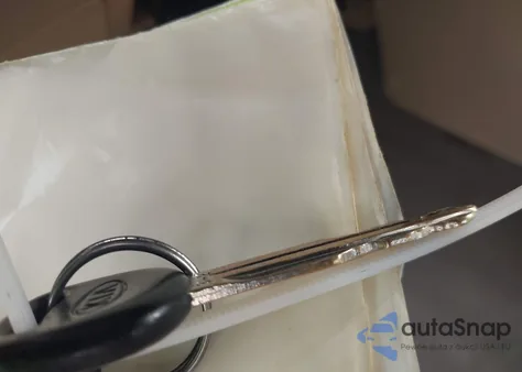 2001 Kia Rio z USA, uszkodzony, nr VIN KNADC123X16014652